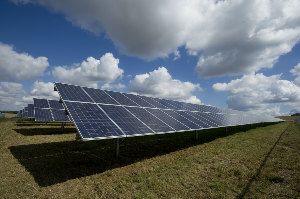 How to size a solar system: how many kW (and panels) do you need?